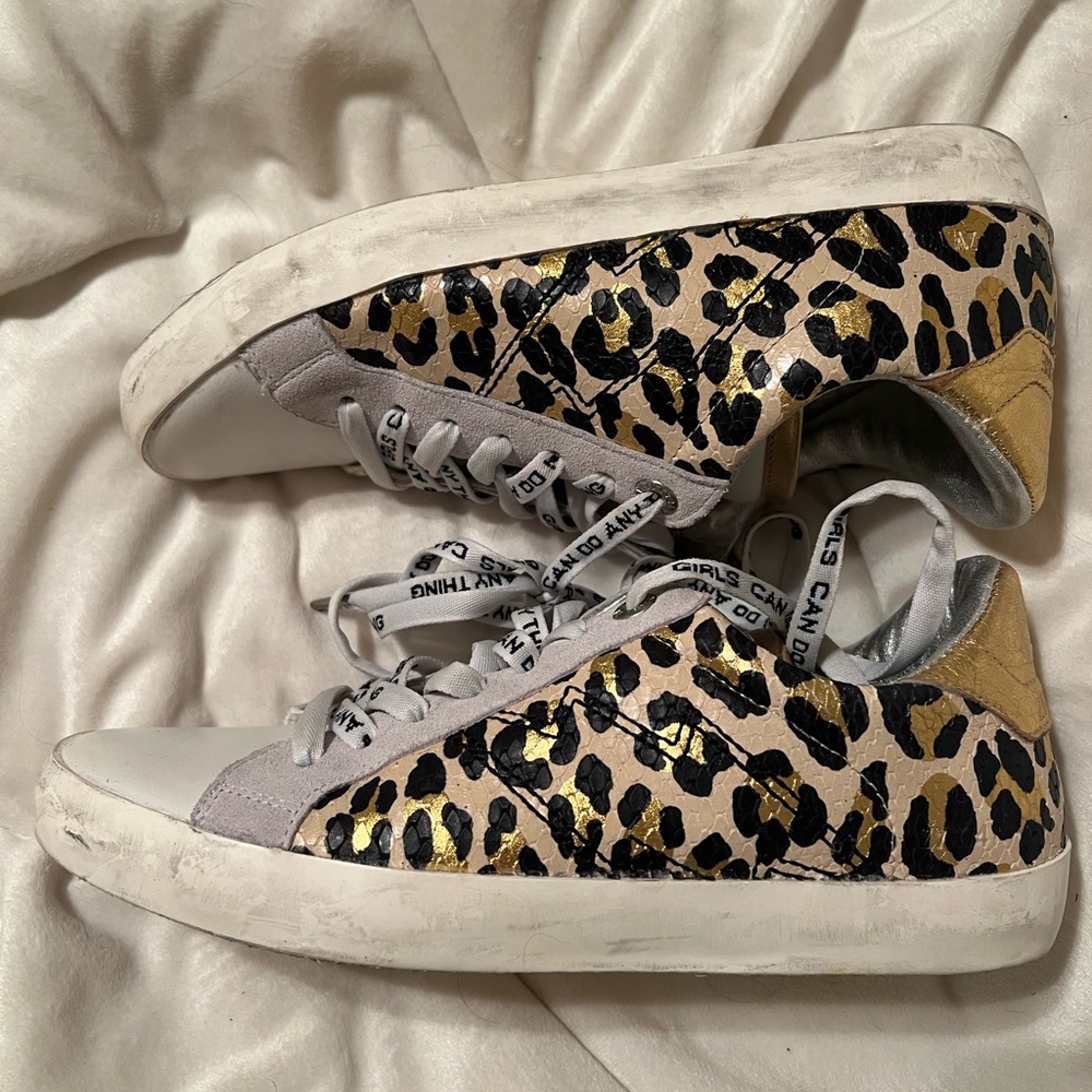 ZV1747 Metallic Wild Leopard Sneakers